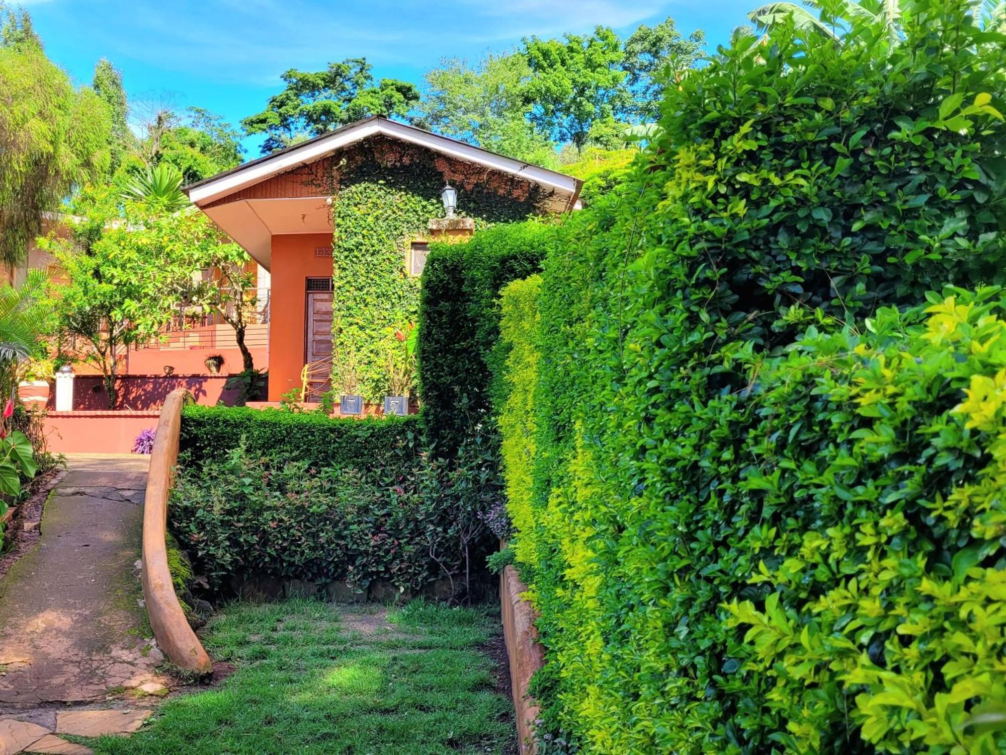 Marangu Babylon Lodge מראה חיצוני תמונה