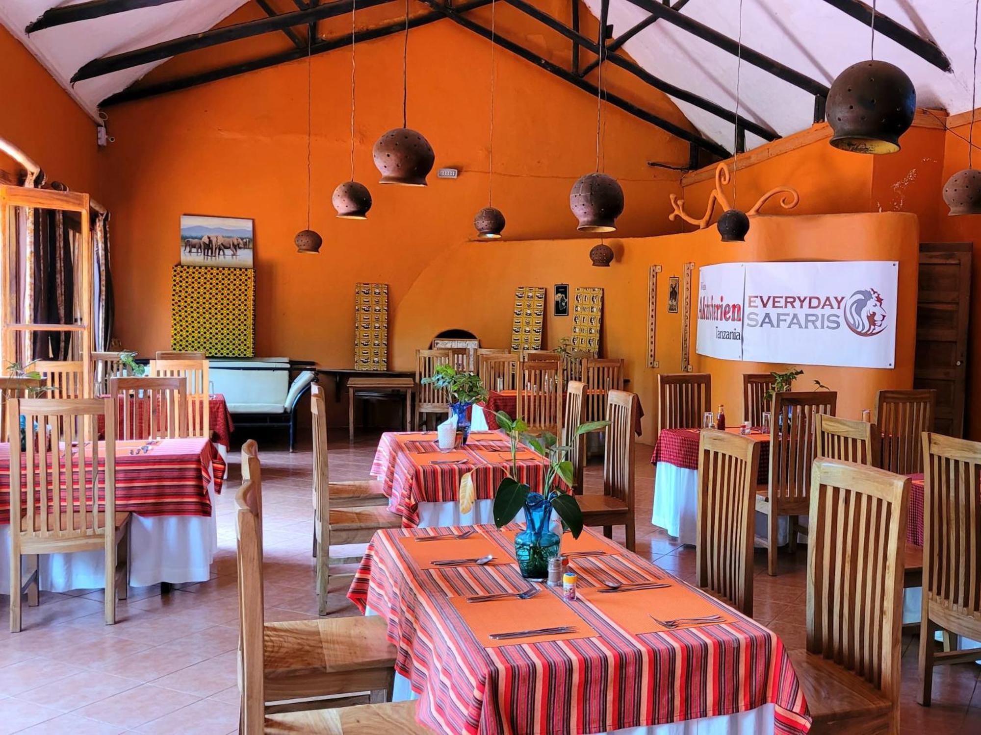 Marangu Babylon Lodge מראה חיצוני תמונה